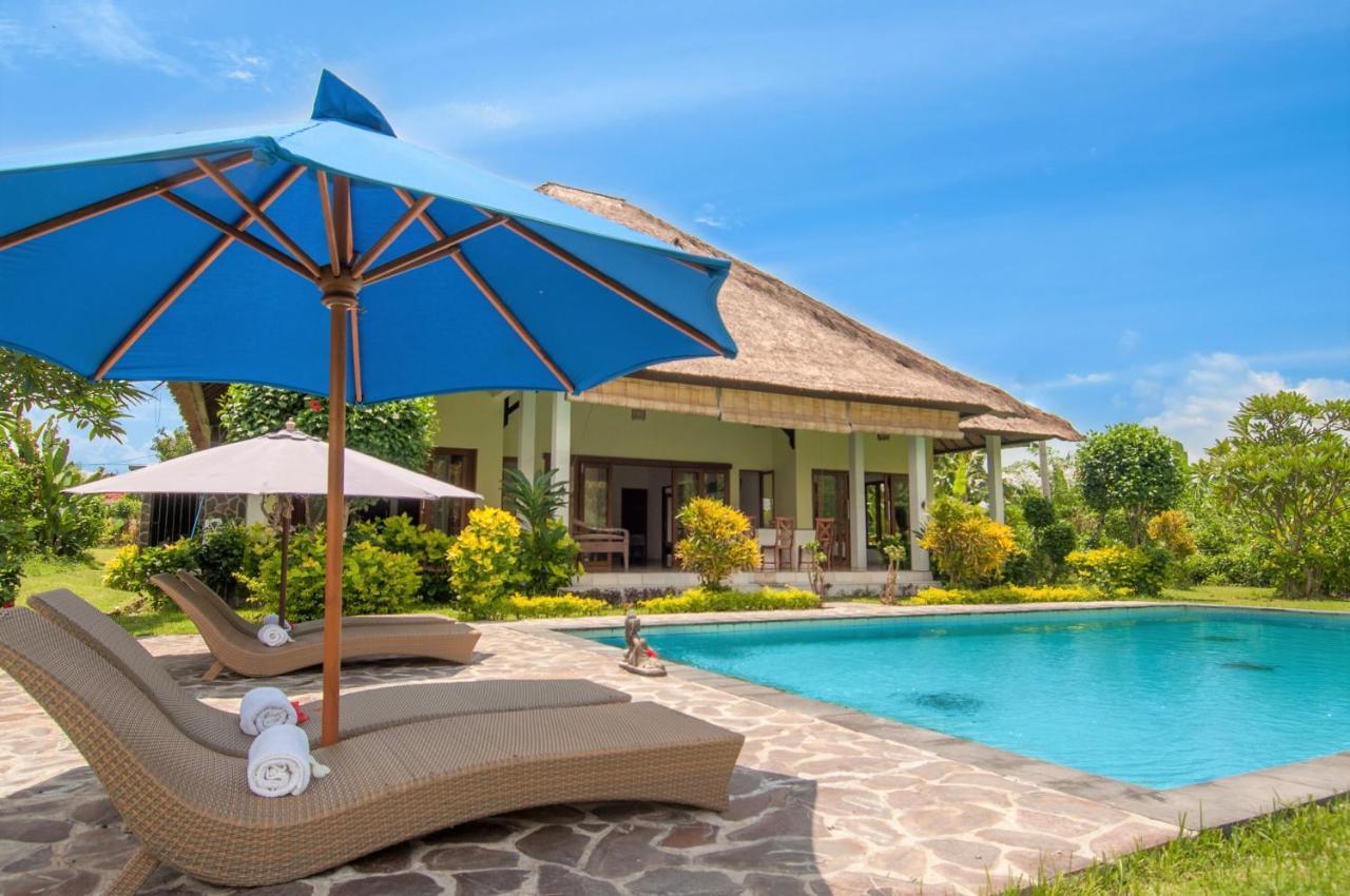 Absolute Beach Front Villa Umeanyar Bagian luar foto