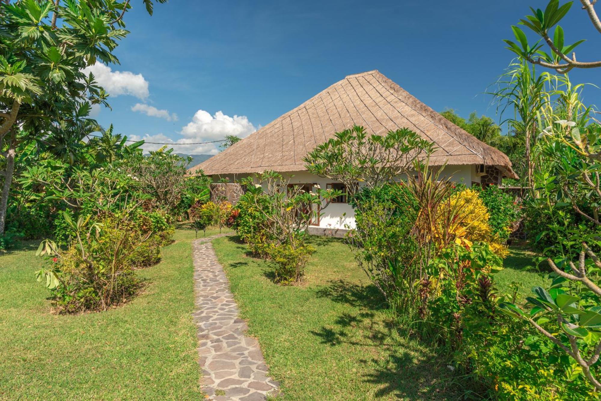 Absolute Beach Front Villa Umeanyar Bagian luar foto
