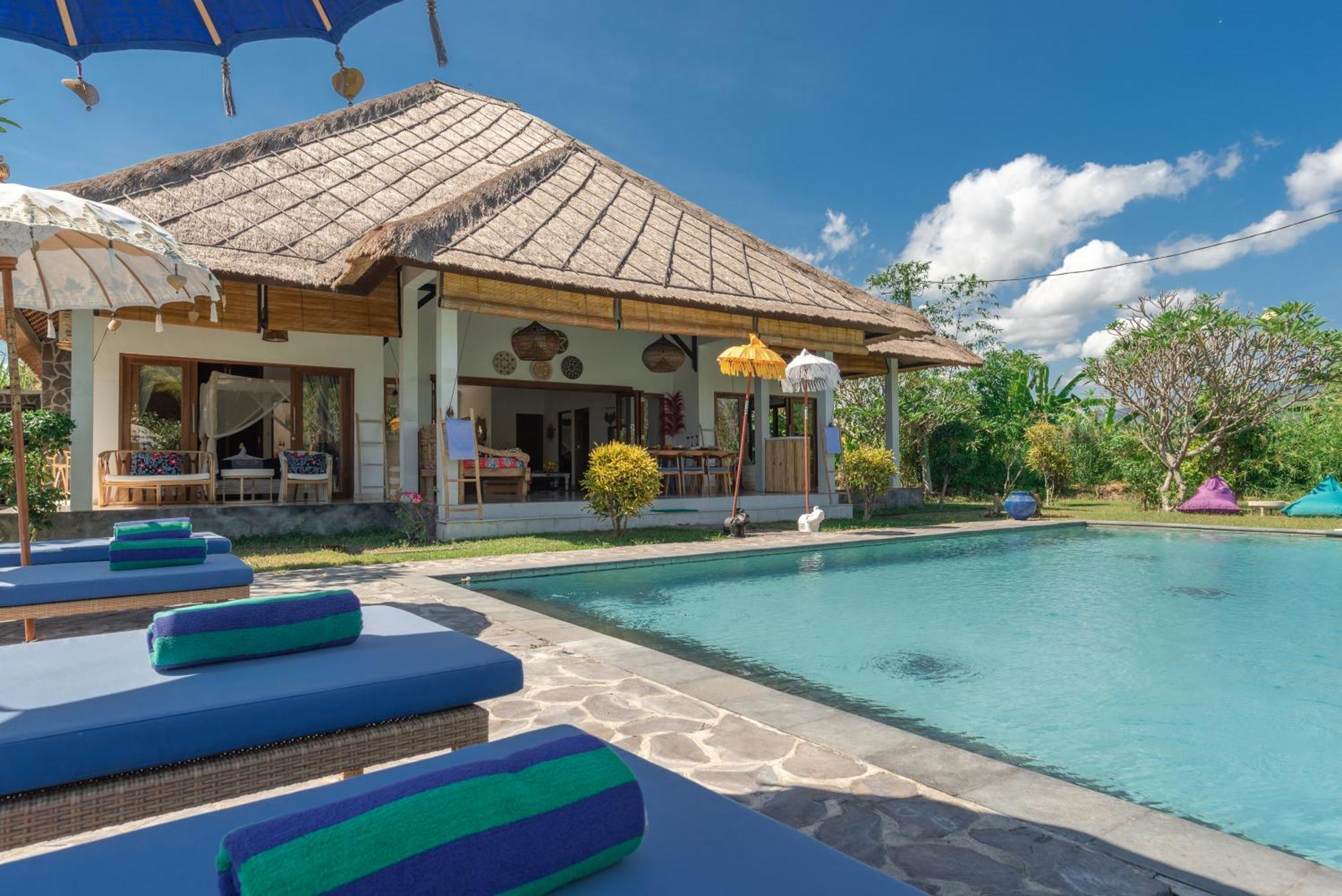 Absolute Beach Front Villa Umeanyar Bagian luar foto