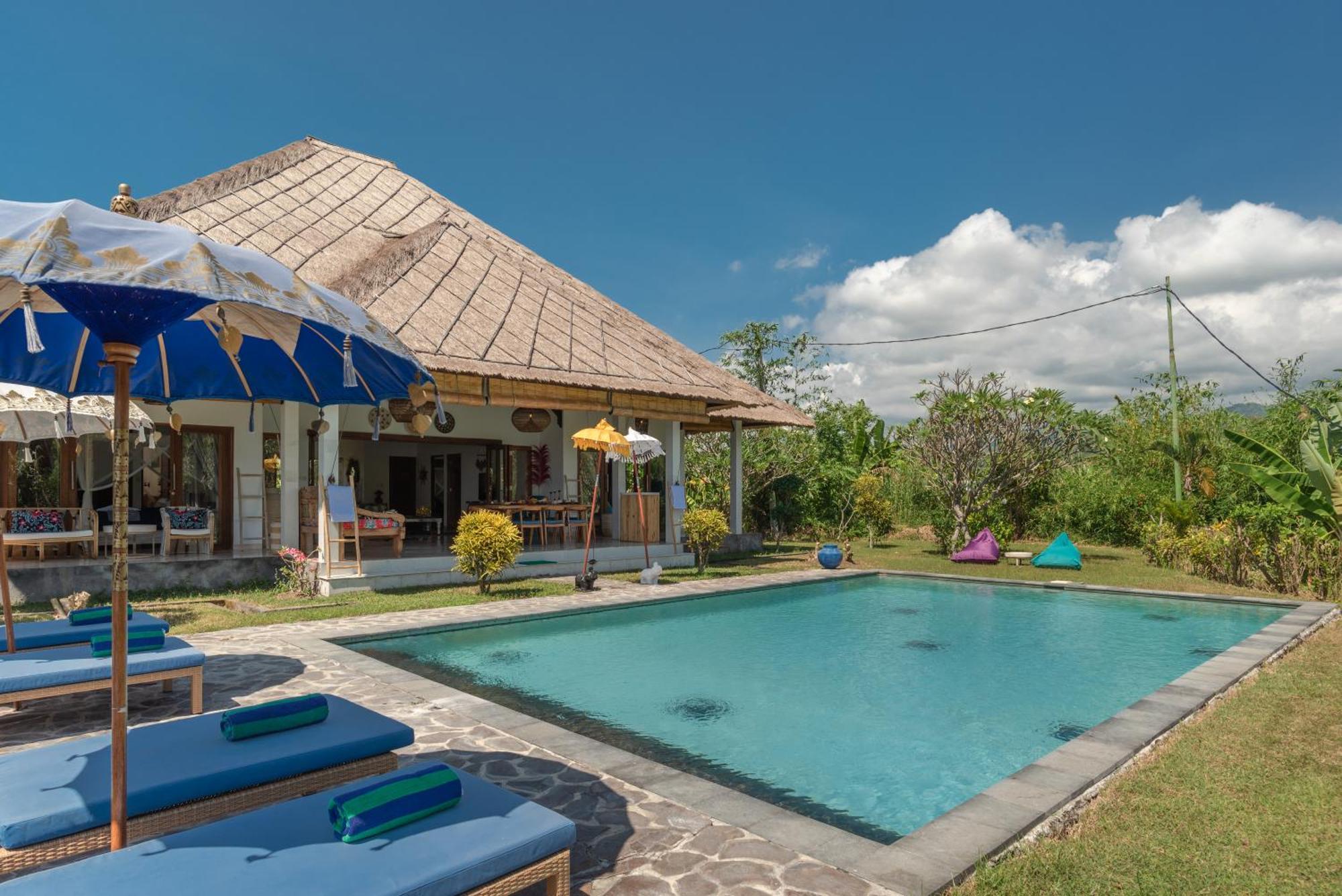 Absolute Beach Front Villa Umeanyar Bagian luar foto