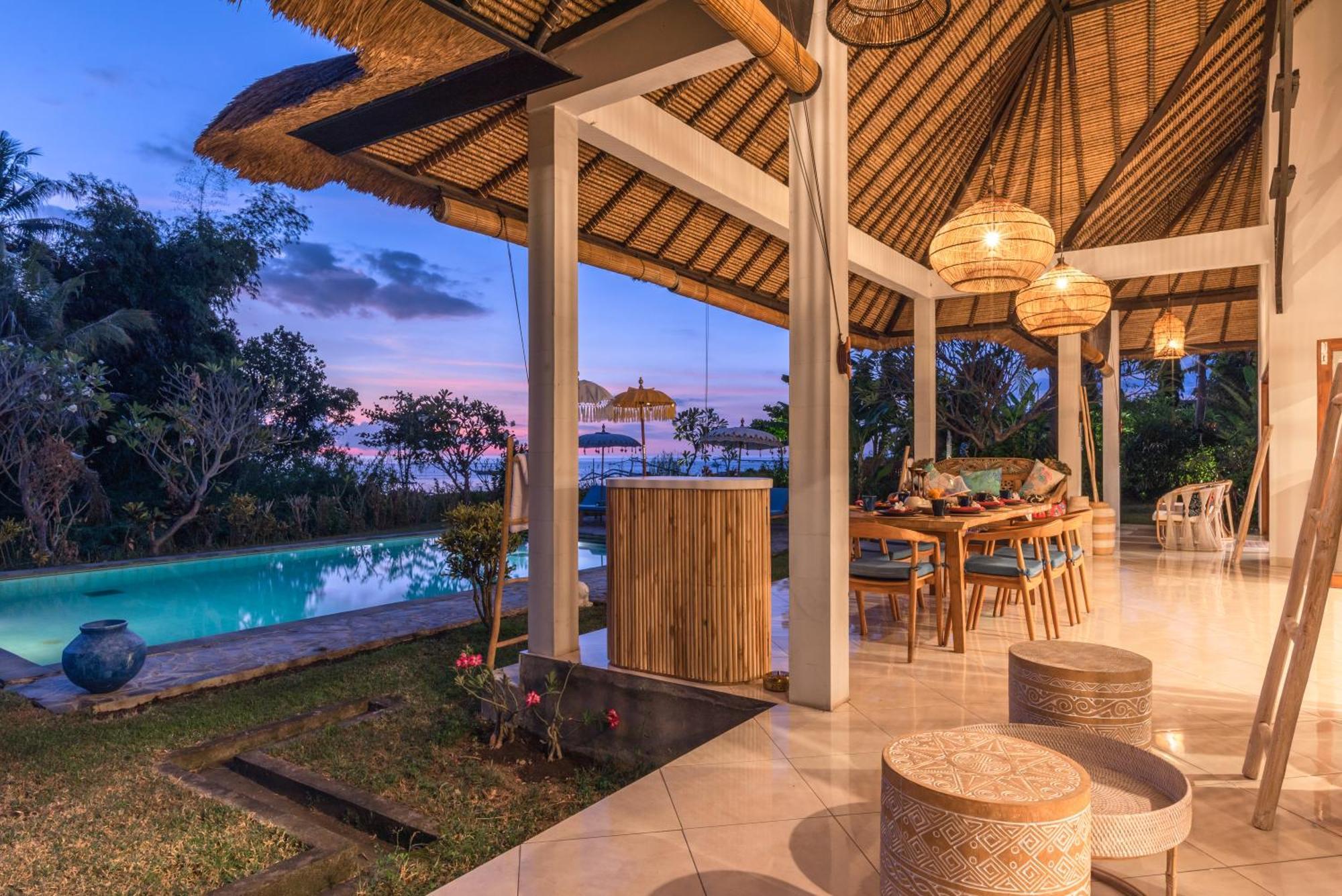 Absolute Beach Front Villa Umeanyar Bagian luar foto